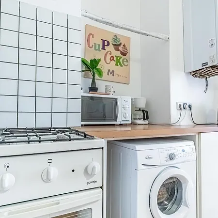 Simple Apartment Near Wiener Stadthalle Buitenkant foto