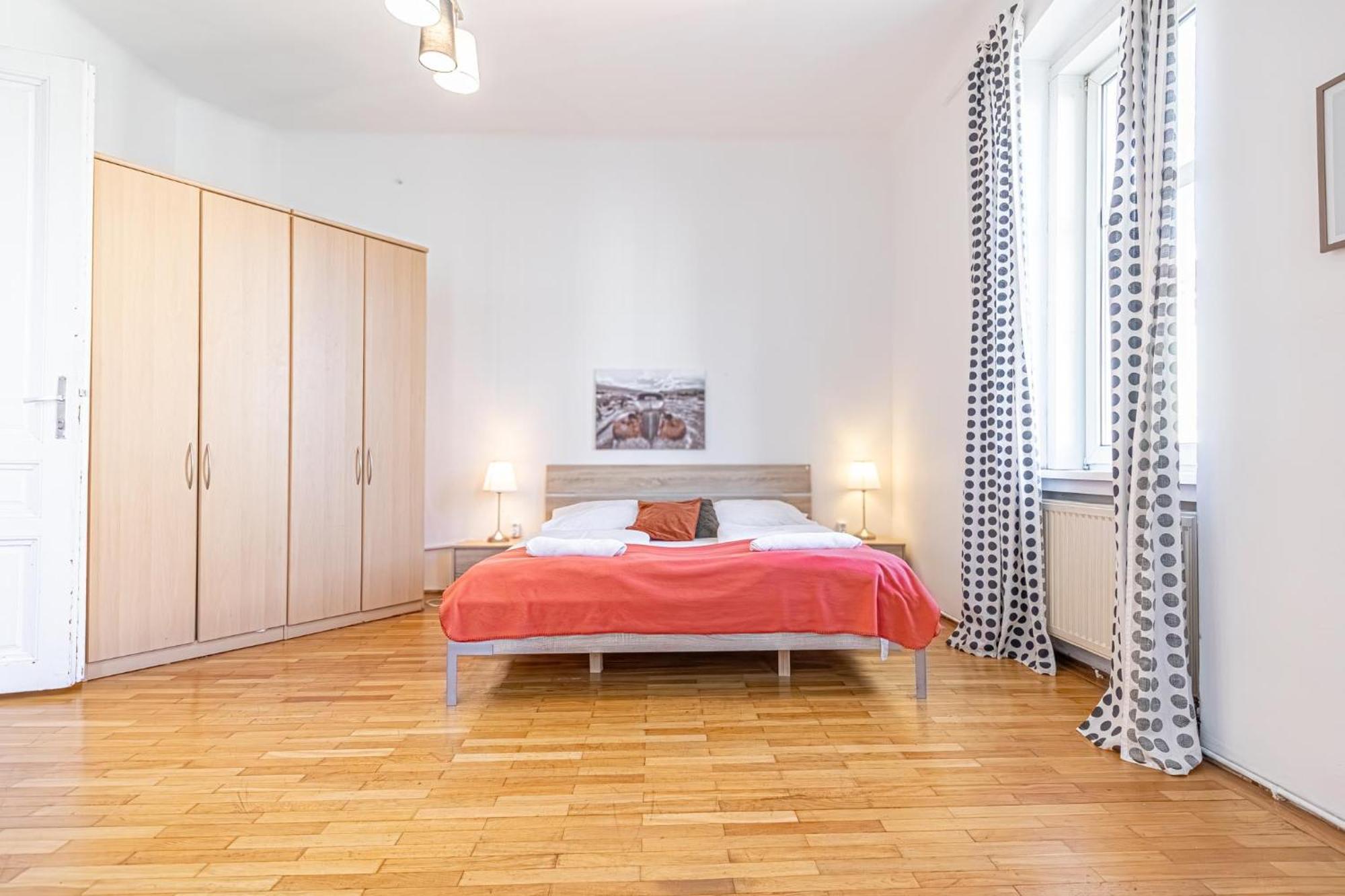 Simple Near Wiener Stadthalle Appartement Wenen