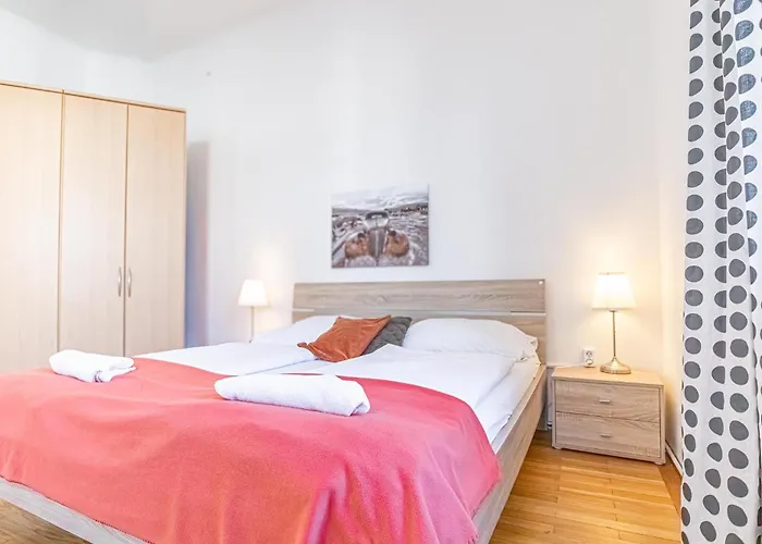 Simple Apartment Near Wiener Stadthalle