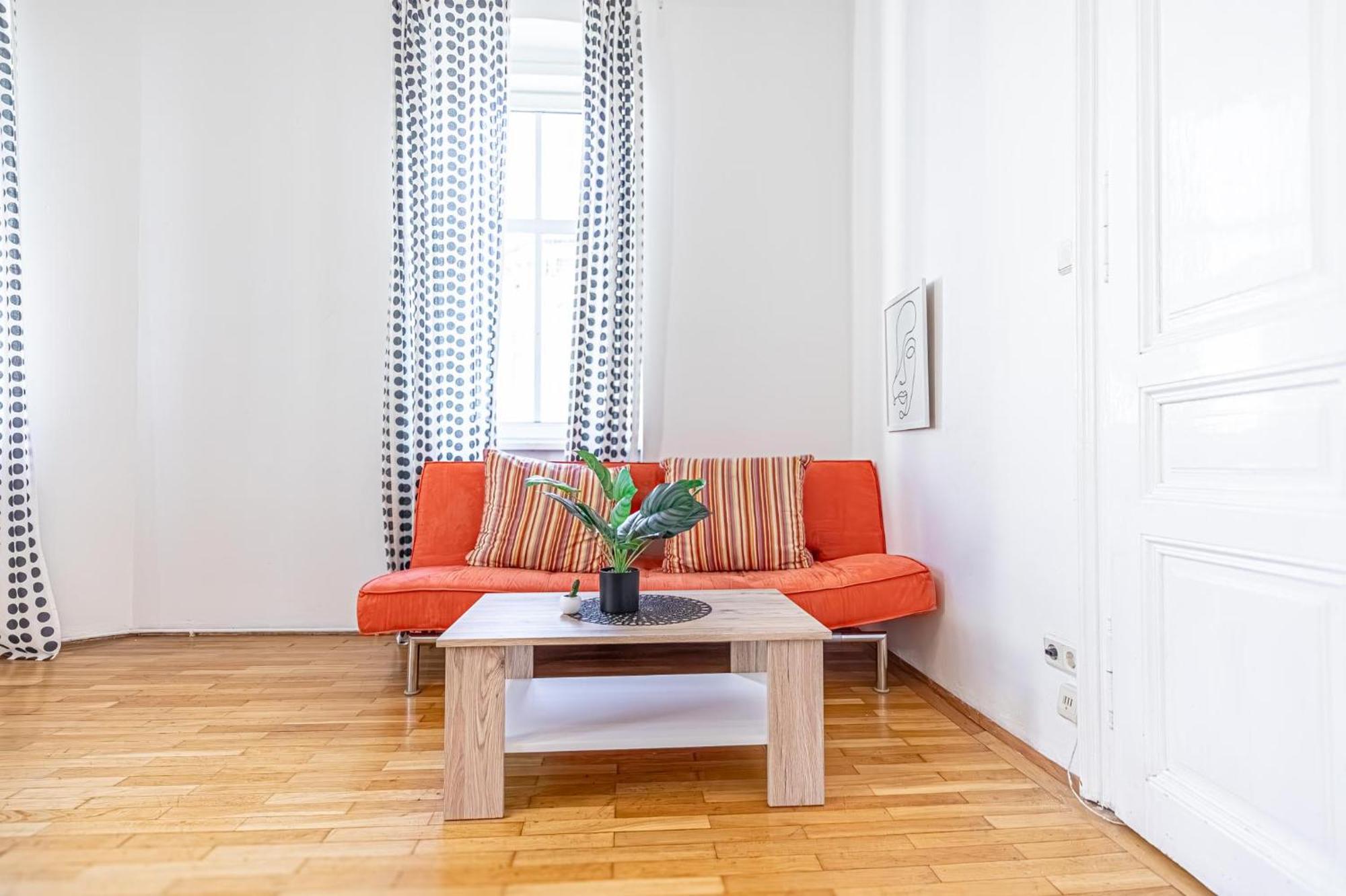 Apartment Simple Near Wiener Stadthalle Vienna