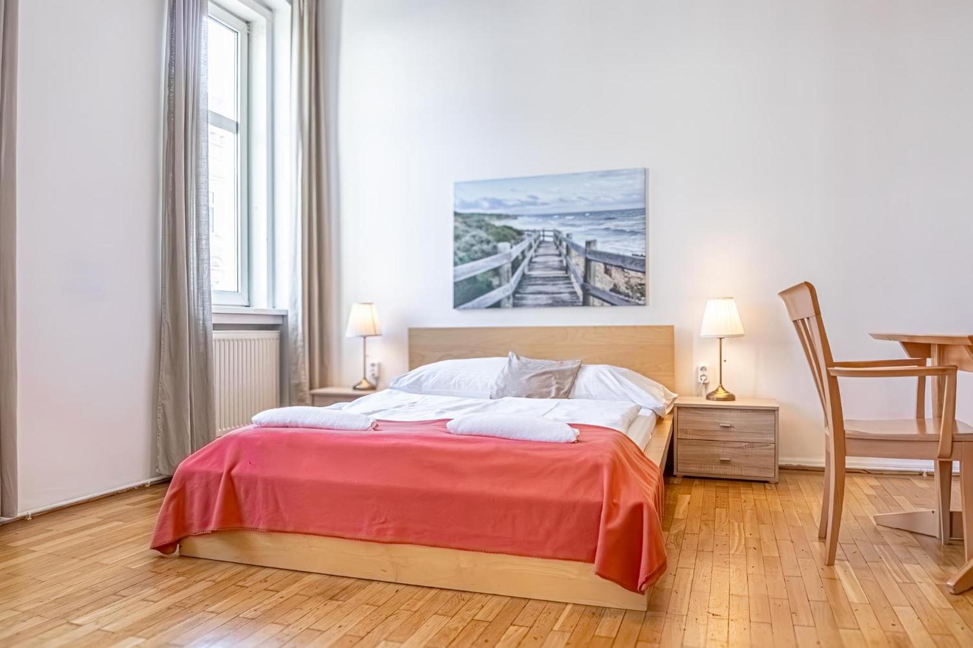 Apartment Simple Near Wiener Stadthalle Vienna