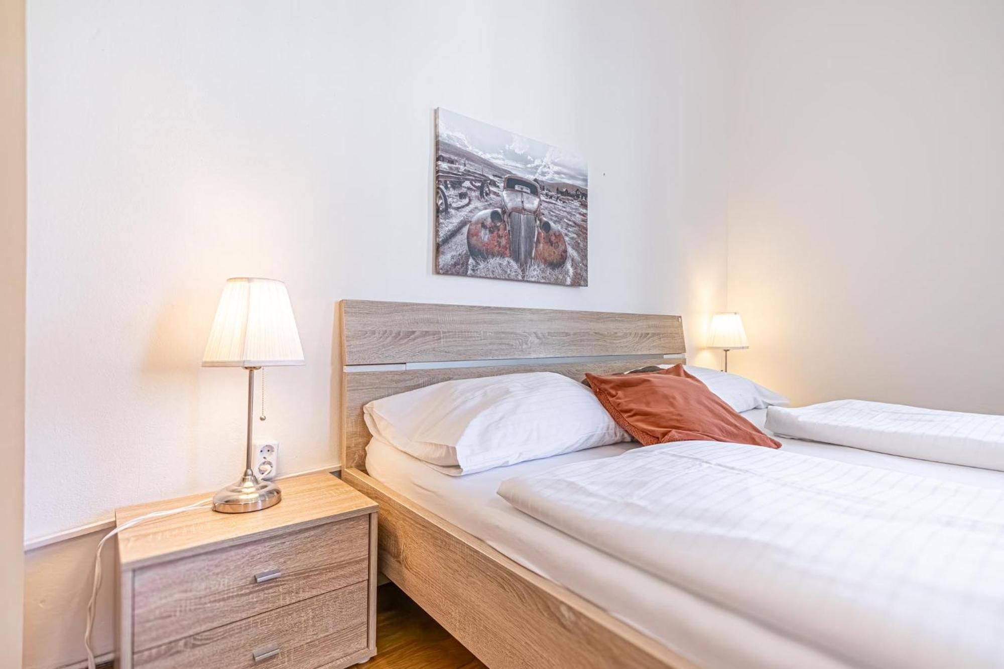 Apartment Simple Near Wiener Stadthalle